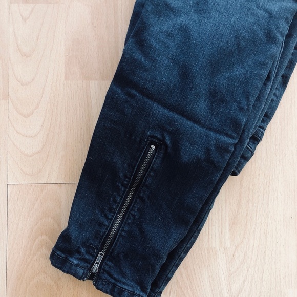 High Waisted Black Premium Denim Skinny Jeans🖤🔥 - Picture 3 of 9